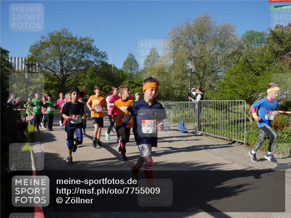 25.04.2025 - Das Zehntel Zöllner http://msf.ph/oto/7755009 26.04.2025 08:46:49 Laufen 1368 meine-sportfotos.de