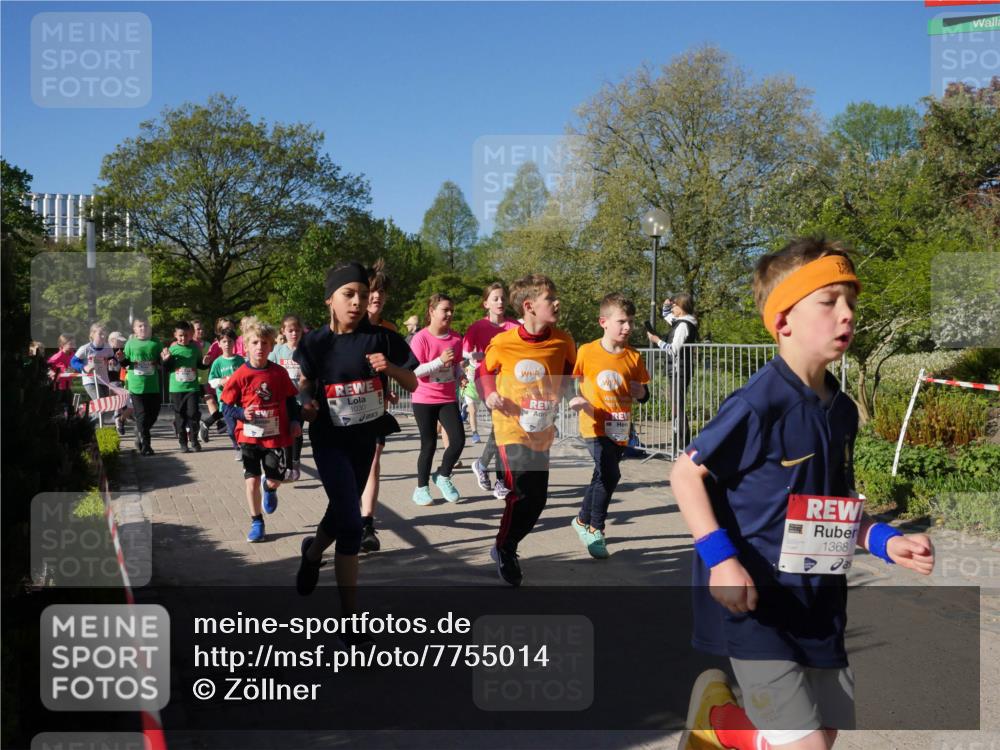 25.04.2025 - Das Zehntel Zöllner http://msf.ph/oto/7755014 26.04.2025 08:46:49 Laufen 1030, 1368 meine-sportfotos.de