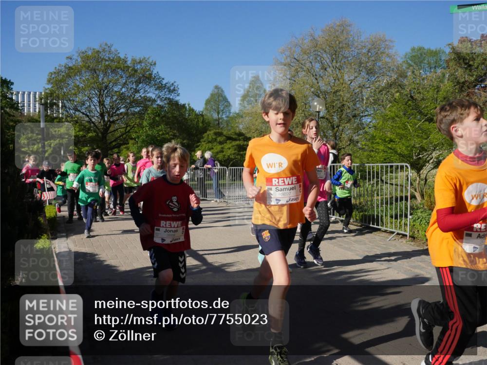 25.04.2025 - Das Zehntel Zöllner http://msf.ph/oto/7755023 26.04.2025 08:46:50 Laufen 3889, 3697, 36 meine-sportfotos.de