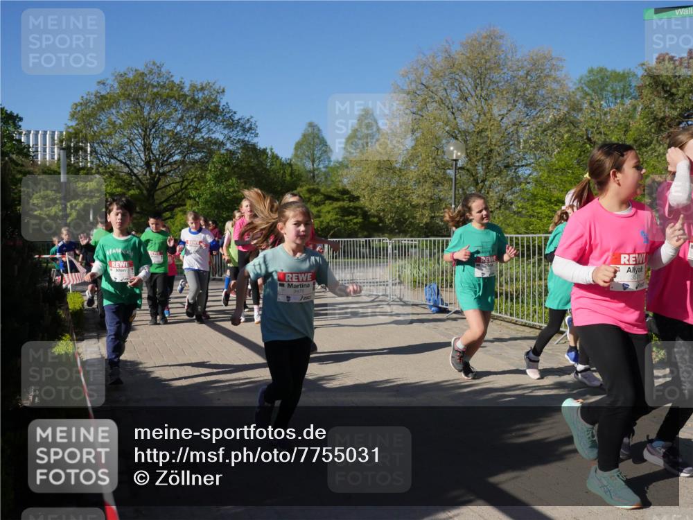 25.04.2025 - Das Zehntel Zöllner http://msf.ph/oto/7755031 26.04.2025 08:46:51 Laufen 2875, 3531 meine-sportfotos.de