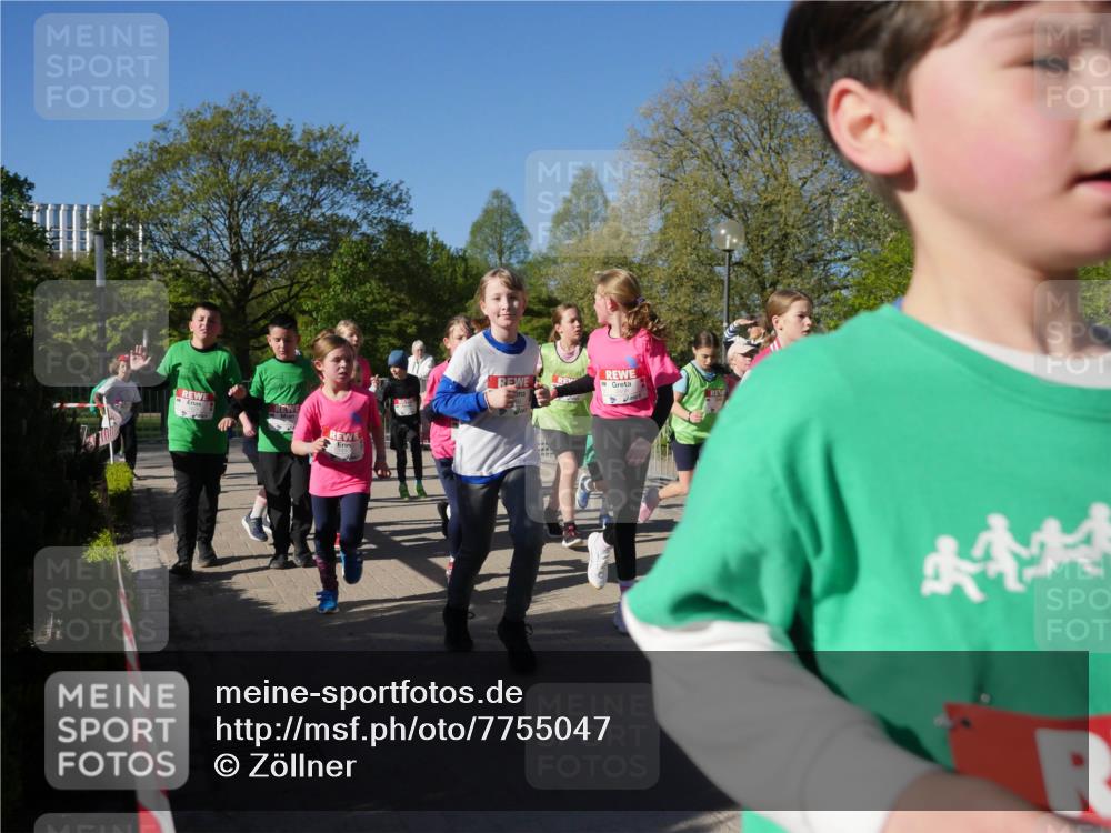 25.04.2025 - Das Zehntel Zöllner http://msf.ph/oto/7755047 26.04.2025 08:46:53 Laufen  meine-sportfotos.de