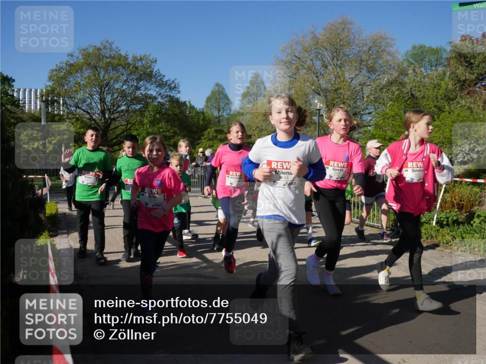 25.04.2025 - Das Zehntel Zöllner http://msf.ph/oto/7755049 26.04.2025 08:46:53 Laufen 3510, 2164 meine-sportfotos.de