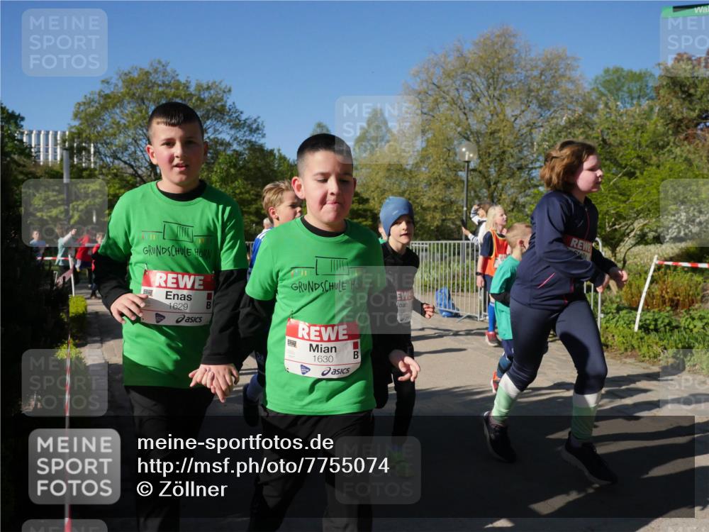 25.04.2025 - Das Zehntel Zöllner http://msf.ph/oto/7755074 26.04.2025 08:46:56 Laufen 1629, 1630 meine-sportfotos.de
