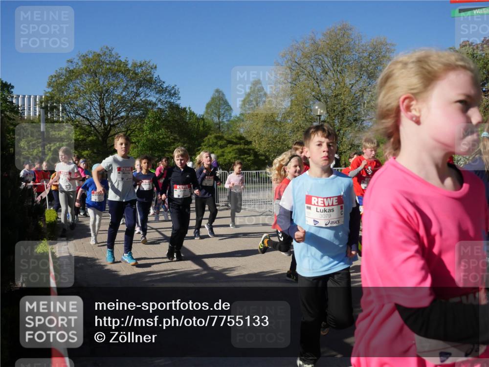 25.04.2025 - Das Zehntel Zöllner http://msf.ph/oto/7755133 26.04.2025 08:47:01 Laufen 3079 meine-sportfotos.de