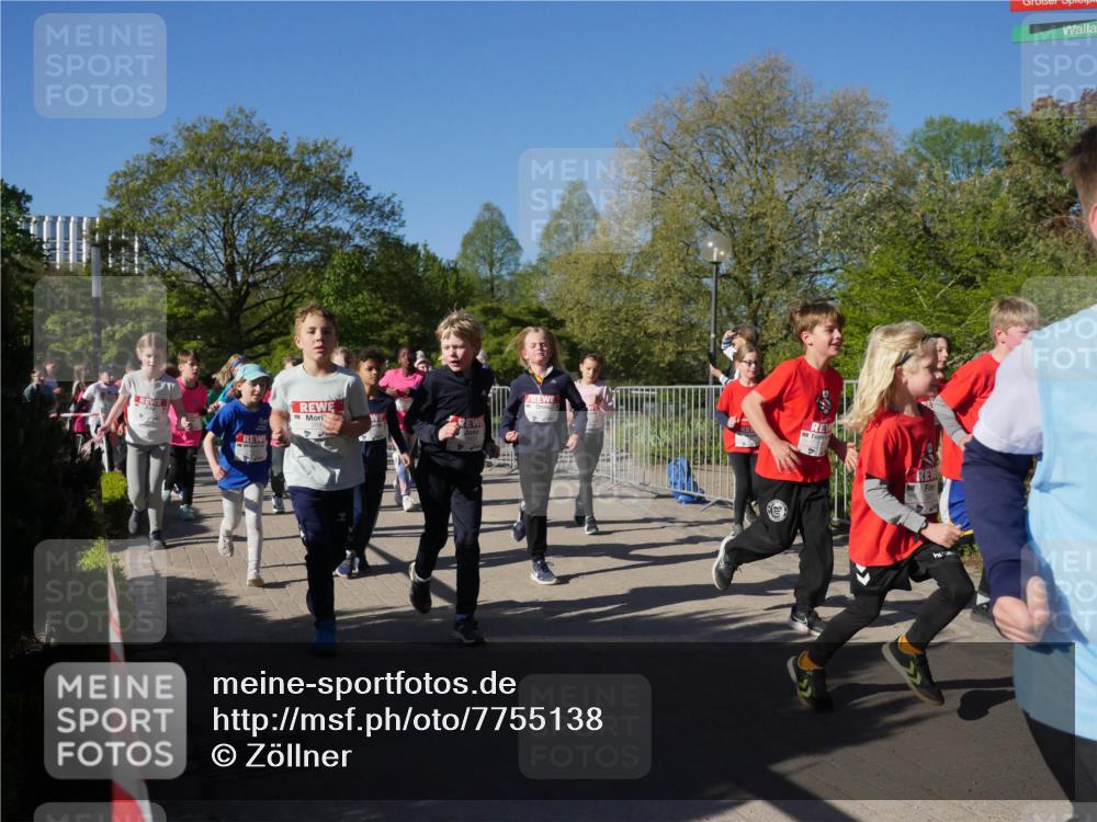 25.04.2025 - Das Zehntel Zöllner http://msf.ph/oto/7755138 26.04.2025 08:47:01 Laufen  meine-sportfotos.de