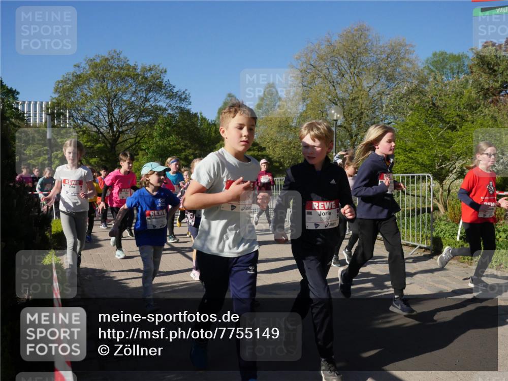 25.04.2025 - Das Zehntel Zöllner http://msf.ph/oto/7755149 26.04.2025 08:47:02 Laufen 1218, 2007, 3950 meine-sportfotos.de