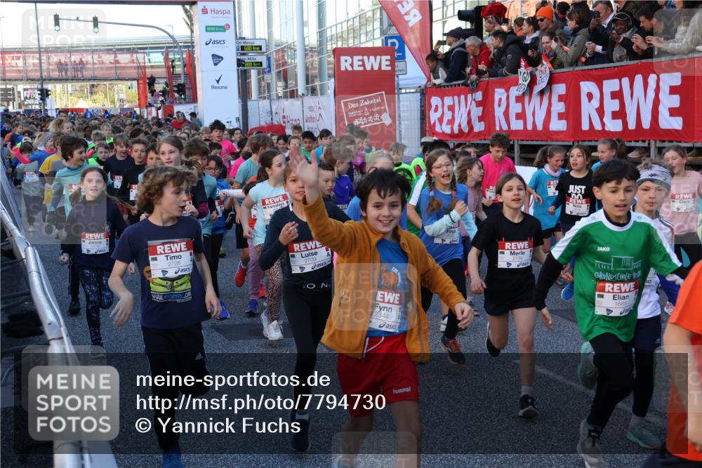 25.04.2025 - Das Zehntel Yannick Fuchs http://msf.ph/oto/7794730 26.04.2025 08:32:09 Allgemein zum Event 600, 800, 2728, 2709, 42345, 00, 2344, 00, 2739, 1665 meine-sportfotos.de