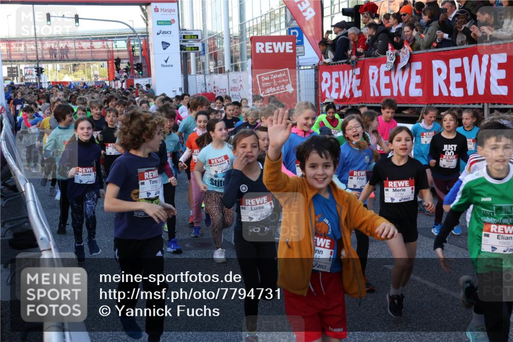 25.04.2025 - Das Zehntel Yannick Fuchs http://msf.ph/oto/7794731 26.04.2025 08:32:09 Allgemein zum Event 600, 800, 2728, 2709, 44, 2739, 1665 meine-sportfotos.de