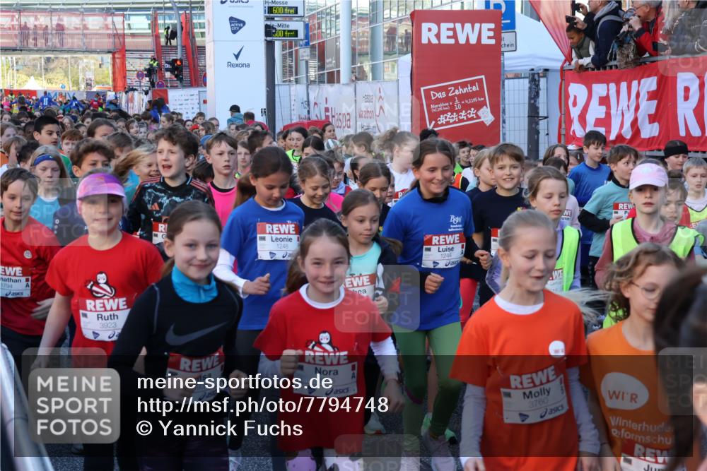 25.04.2025 - Das Zehntel Yannick Fuchs http://msf.ph/oto/7794748 26.04.2025 08:32:31 Allgemein zum Event 1794, 3923, 600, 300, 1248, 42, 145, 104, 2145, 1244, 935, 3925, 3760 meine-sportfotos.de