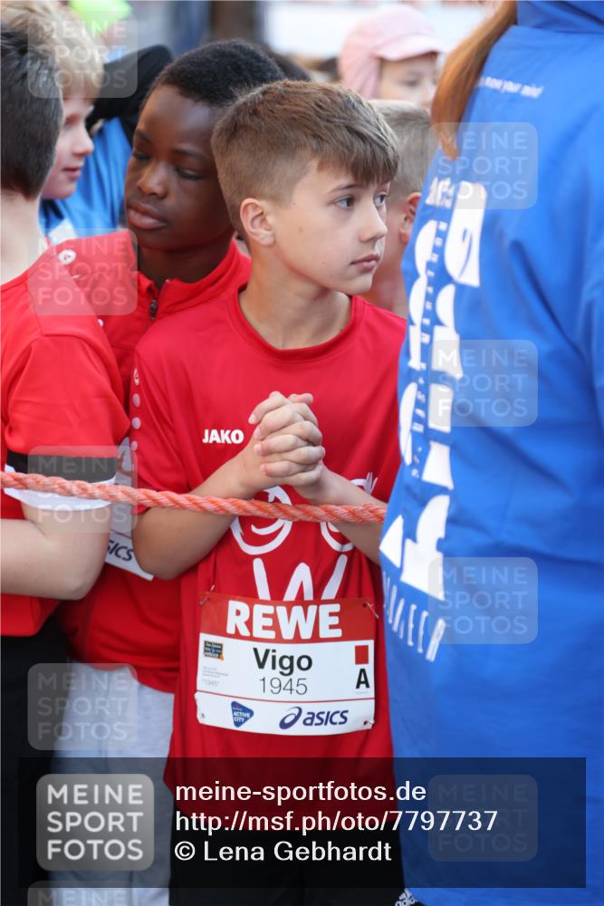 25.04.2025 - Das Zehntel Lena Gebhardt http://msf.ph/oto/7797737 26.04.2025 07:24:29 Allgemein zum Event 60, 1945, 1945 meine-sportfotos.de