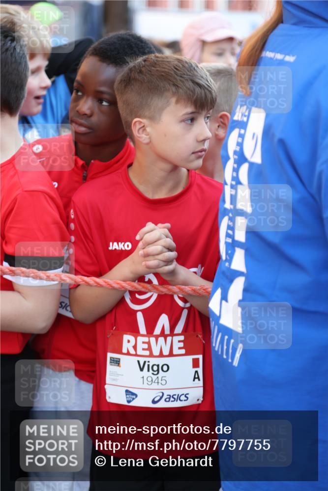 25.04.2025 - Das Zehntel Lena Gebhardt http://msf.ph/oto/7797755 26.04.2025 07:24:29 Allgemein zum Event 1945, 1945 meine-sportfotos.de