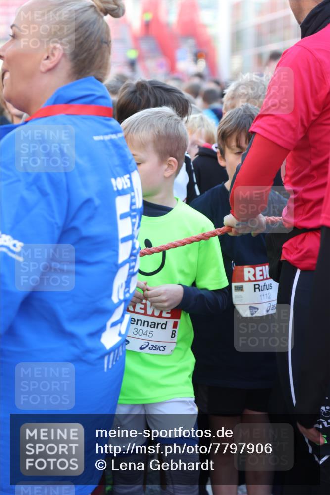 25.04.2025 - Das Zehntel Lena Gebhardt http://msf.ph/oto/7797906 26.04.2025 07:26:45 Allgemein zum Event 2015, 3045, 1112, 1112 meine-sportfotos.de