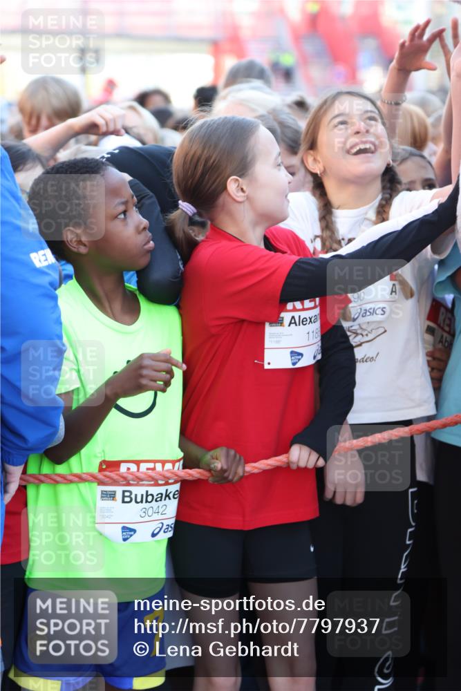 25.04.2025 - Das Zehntel Lena Gebhardt http://msf.ph/oto/7797937 26.04.2025 07:26:52 Allgemein zum Event 3042, 3042, 1188, 118, 90, 7 meine-sportfotos.de