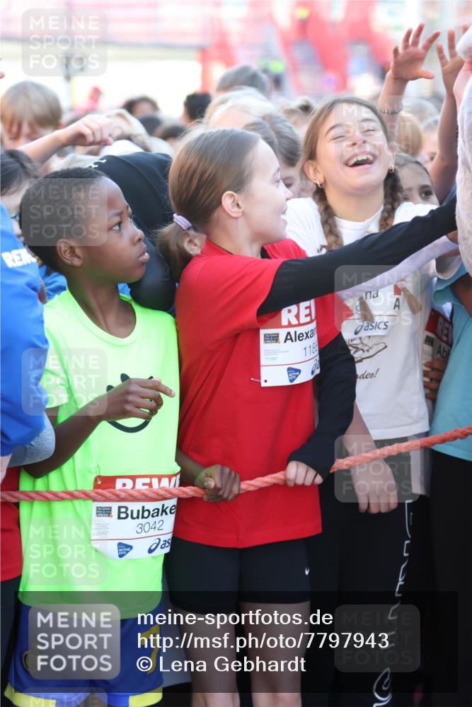 25.04.2025 - Das Zehntel Lena Gebhardt http://msf.ph/oto/7797943 26.04.2025 07:26:52 Allgemein zum Event 3042, 7, 1188, 1188 meine-sportfotos.de