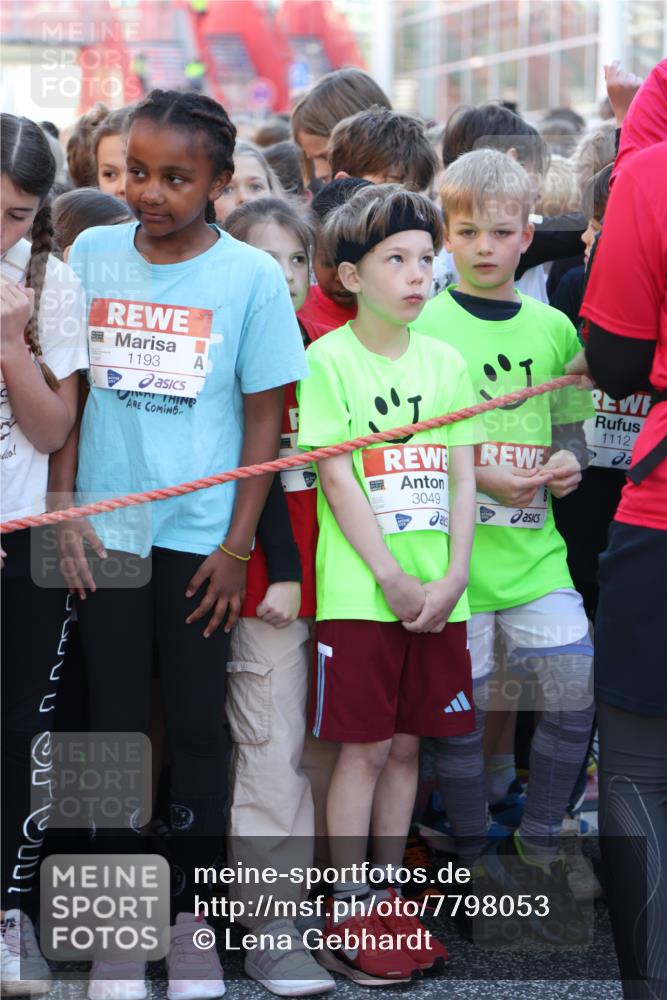 25.04.2025 - Das Zehntel Lena Gebhardt http://msf.ph/oto/7798053 26.04.2025 07:27:46 Allgemein zum Event 1193, 3049, 1112 meine-sportfotos.de