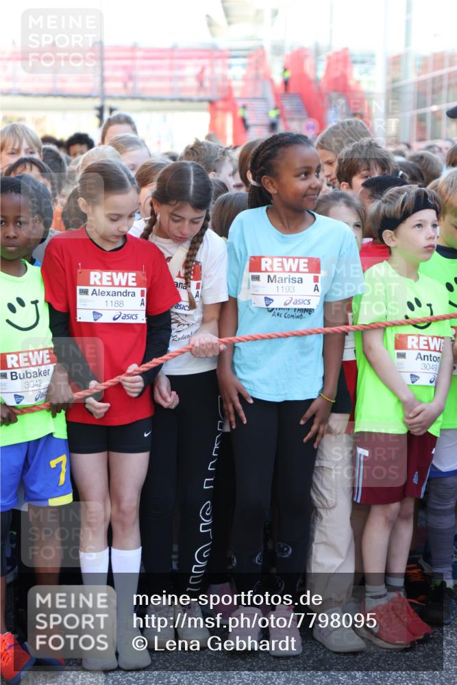 25.04.2025 - Das Zehntel Lena Gebhardt http://msf.ph/oto/7798095 26.04.2025 07:28:13 Allgemein zum Event 3042, 7, 1188, 1193, 3049 meine-sportfotos.de