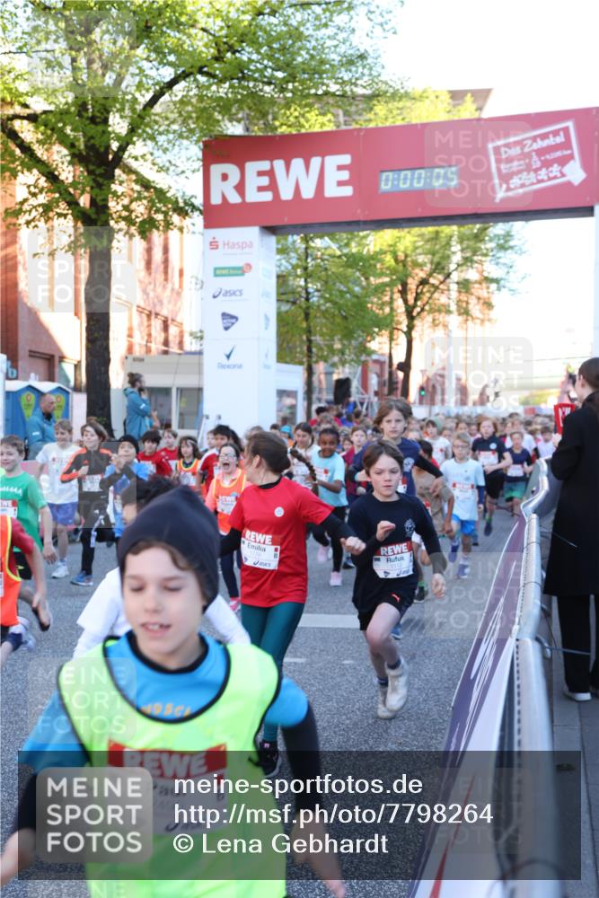 25.04.2025 - Das Zehntel Lena Gebhardt http://msf.ph/oto/7798264 26.04.2025 07:31:59 Allgemein zum Event 0, 00, 05, 2430 meine-sportfotos.de