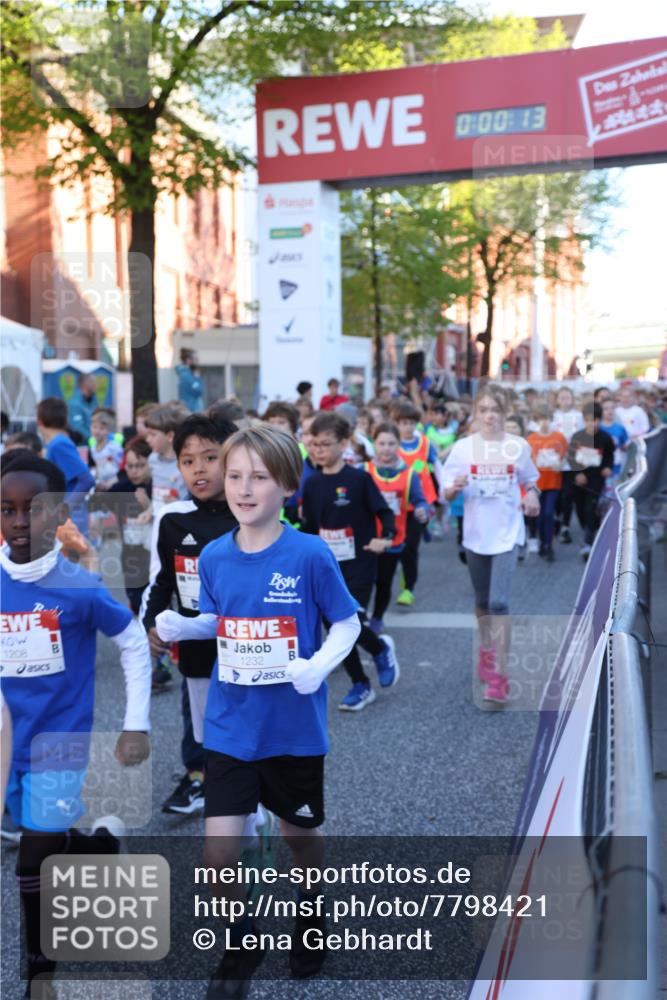 25.04.2025 - Das Zehntel Lena Gebhardt http://msf.ph/oto/7798421 26.04.2025 07:32:07 Allgemein zum Event 0, 00, 13, 1208, 81, 1232 meine-sportfotos.de