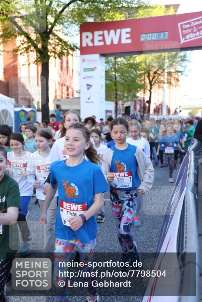 25.04.2025 - Das Zehntel Lena Gebhardt http://msf.ph/oto/7798504 26.04.2025 07:32:11 Allgemein zum Event 0, 00, 17, 2323 meine-sportfotos.de