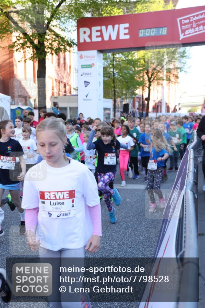25.04.2025 - Das Zehntel Lena Gebhardt http://msf.ph/oto/7798528 26.04.2025 07:32:12 Allgemein zum Event 0, 00, 18, 2867 meine-sportfotos.de