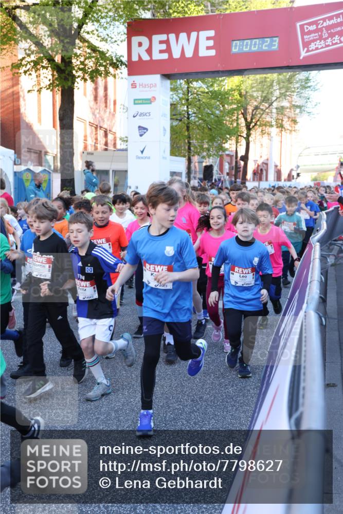 25.04.2025 - Das Zehntel Lena Gebhardt http://msf.ph/oto/7798627 26.04.2025 07:32:17 Allgemein zum Event 0, 00, 23, 2724, 1997, 42345 meine-sportfotos.de