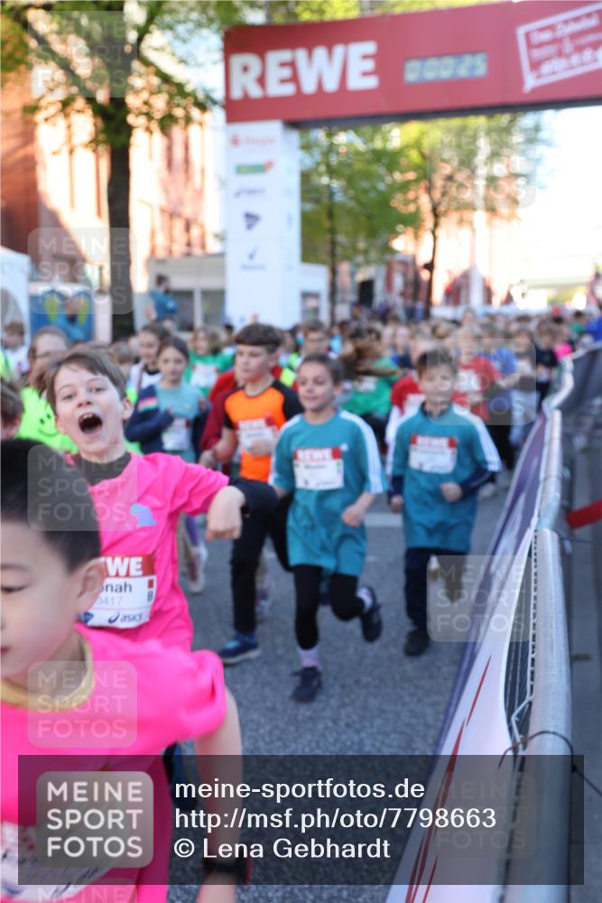 25.04.2025 - Das Zehntel Lena Gebhardt http://msf.ph/oto/7798663 26.04.2025 07:32:19 Allgemein zum Event 3417, 00025 meine-sportfotos.de