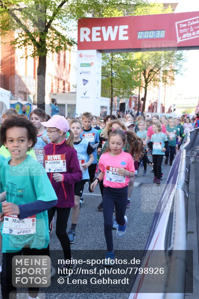 25.04.2025 - Das Zehntel Lena Gebhardt http://msf.ph/oto/7798926 26.04.2025 07:32:31 Allgemein zum Event 1617, 3096, 2677, 0, 00, 38, 2680, 423 meine-sportfotos.de