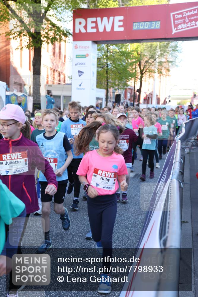 25.04.2025 - Das Zehntel Lena Gebhardt http://msf.ph/oto/7798933 26.04.2025 07:32:32 Allgemein zum Event 2677, 00, 38, 8205, 2680 meine-sportfotos.de