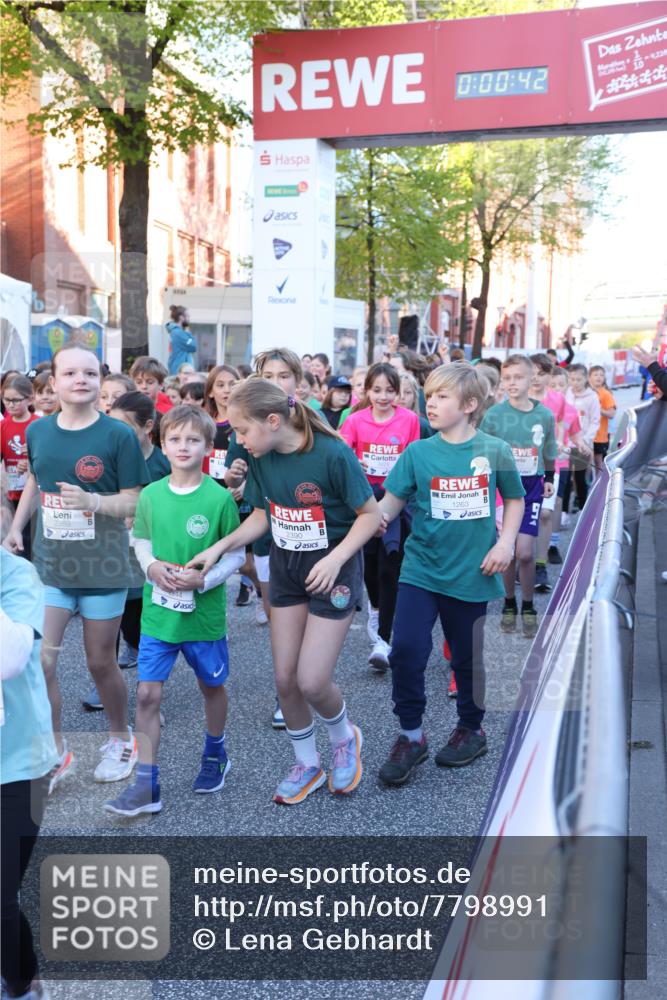 25.04.2025 - Das Zehntel Lena Gebhardt http://msf.ph/oto/7798991 26.04.2025 07:32:35 Allgemein zum Event 2389, 2244, 00, 42, 23, 2390, 1263 meine-sportfotos.de