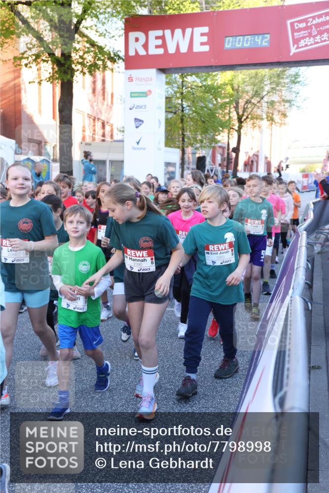 25.04.2025 - Das Zehntel Lena Gebhardt http://msf.ph/oto/7798998 26.04.2025 07:32:35 Allgemein zum Event 2389, 244, 0, 00, 42, 2390, 1263, 23 meine-sportfotos.de