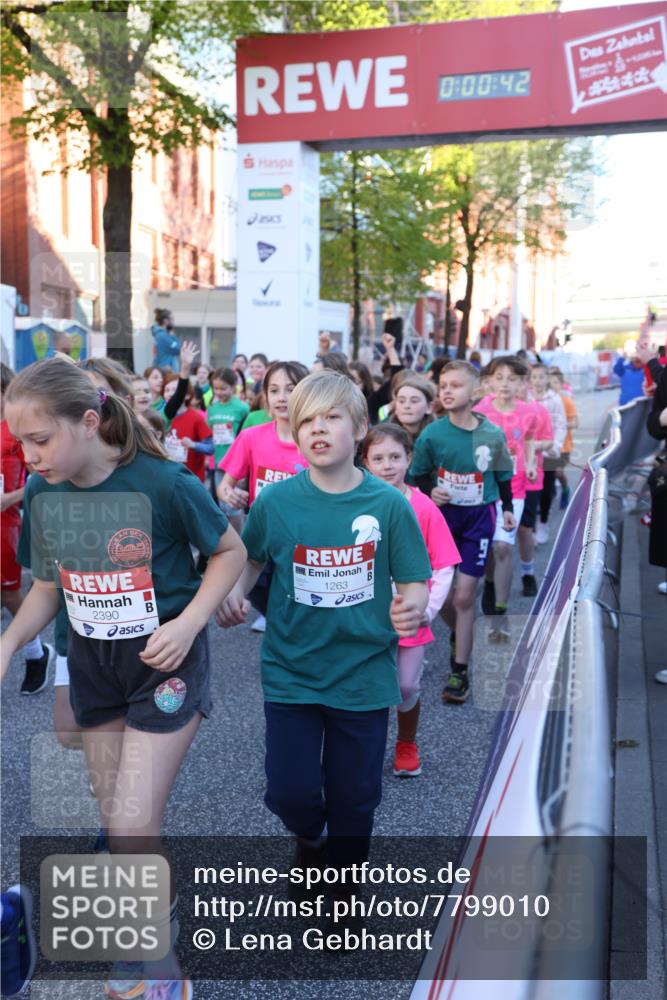 25.04.2025 - Das Zehntel Lena Gebhardt http://msf.ph/oto/7799010 26.04.2025 07:32:36 Allgemein zum Event 2390, 0, 00, 42, 1263 meine-sportfotos.de
