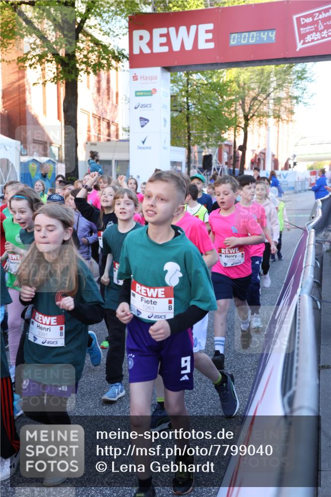 25.04.2025 - Das Zehntel Lena Gebhardt http://msf.ph/oto/7799040 26.04.2025 07:32:38 Allgemein zum Event 2391, 00, 44, 42, 1261, 0 meine-sportfotos.de