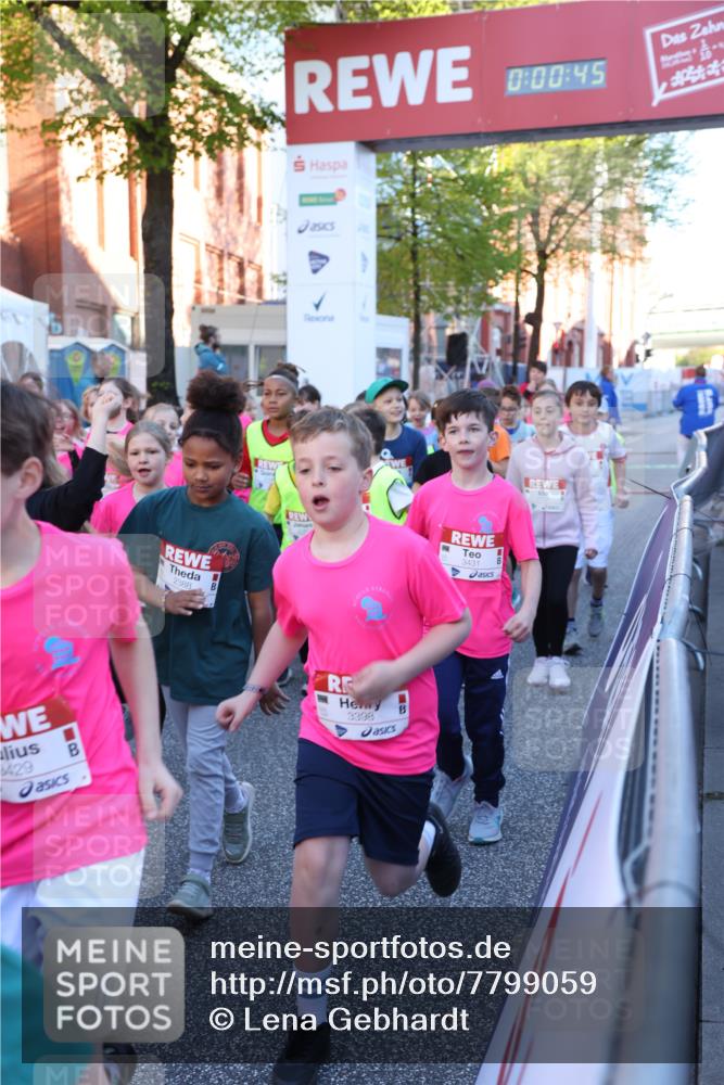 25.04.2025 - Das Zehntel Lena Gebhardt http://msf.ph/oto/7799059 26.04.2025 07:32:38 Allgemein zum Event 1, 429, 3, 2388, 0, 00, 45, 3431, 3398 meine-sportfotos.de