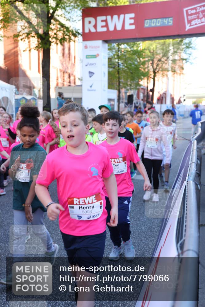 25.04.2025 - Das Zehntel Lena Gebhardt http://msf.ph/oto/7799066 26.04.2025 07:32:39 Allgemein zum Event 488, 00, 45, 3398, 3431 meine-sportfotos.de