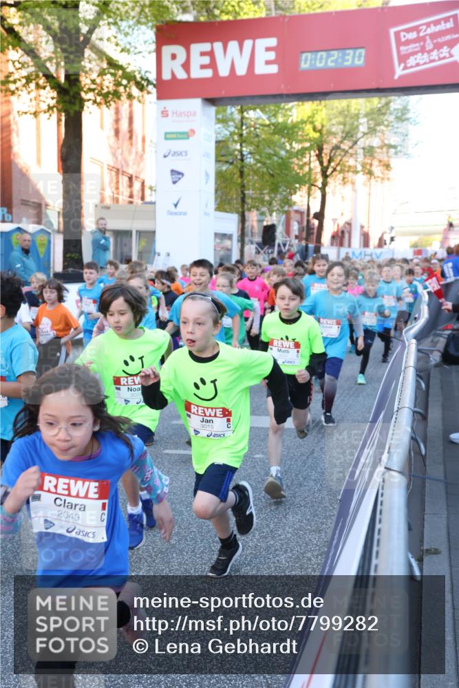 25.04.2025 - Das Zehntel Lena Gebhardt http://msf.ph/oto/7799282 26.04.2025 07:34:24 Allgemein zum Event 2049, 0, 02, 30, 3015 meine-sportfotos.de