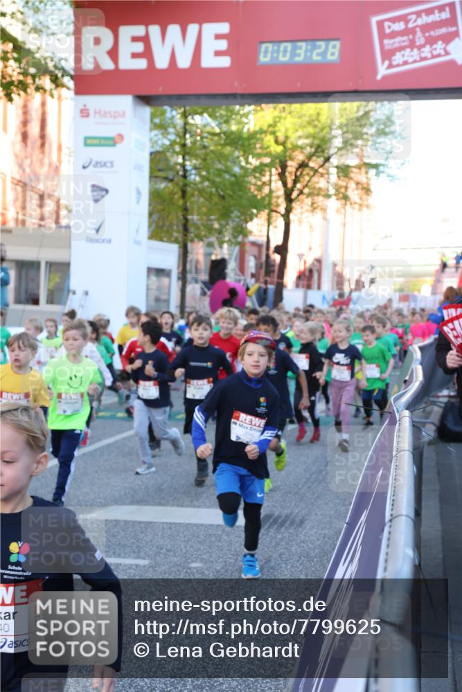 25.04.2025 - Das Zehntel Lena Gebhardt http://msf.ph/oto/7799625 26.04.2025 07:35:22 Allgemein zum Event 0, 03, 28, 10, 8236 meine-sportfotos.de