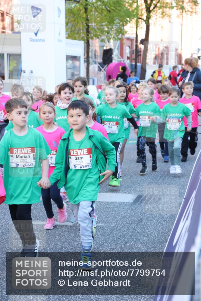 25.04.2025 - Das Zehntel Lena Gebhardt http://msf.ph/oto/7799754 26.04.2025 07:35:32 Allgemein zum Event 1352, 72, 1359, 44444444, 444444 meine-sportfotos.de