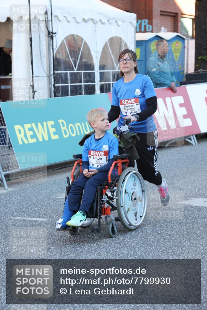 25.04.2025 - Das Zehntel Lena Gebhardt http://msf.ph/oto/7799930 26.04.2025 07:35:42 Allgemein zum Event 1956 meine-sportfotos.de