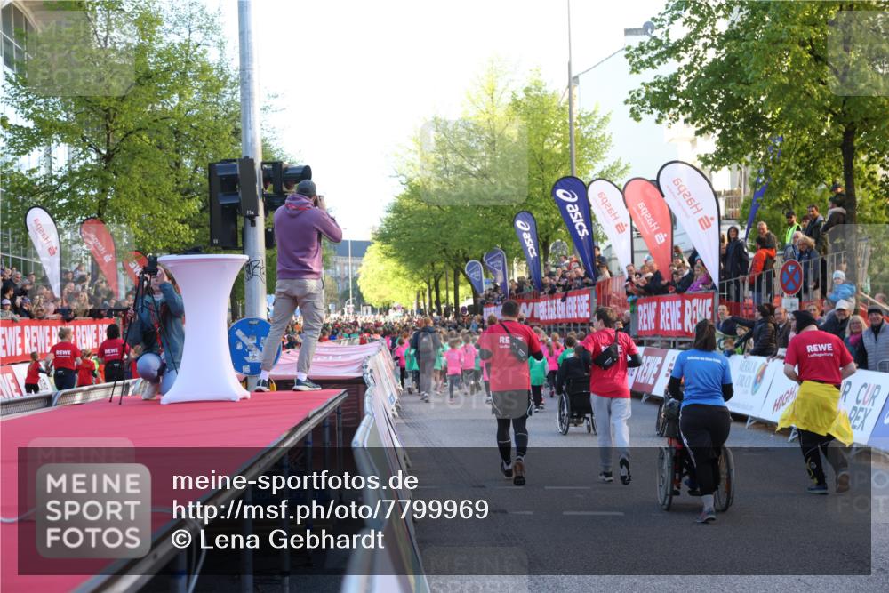 25.04.2025 - Das Zehntel Lena Gebhardt http://msf.ph/oto/7799969 26.04.2025 07:35:53 Allgemein zum Event 92, 9, 5, 92, 9, 6026 meine-sportfotos.de