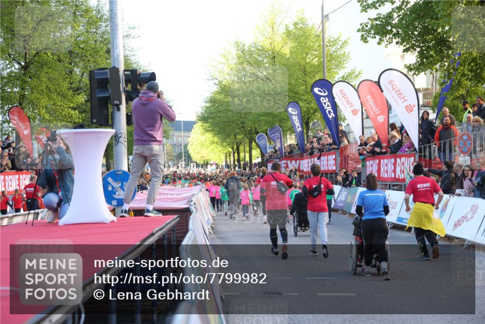 25.04.2025 - Das Zehntel Lena Gebhardt http://msf.ph/oto/7799982 26.04.2025 07:35:55 Allgemein zum Event 92, 9, 92, 9, 92, 9, 9226 meine-sportfotos.de