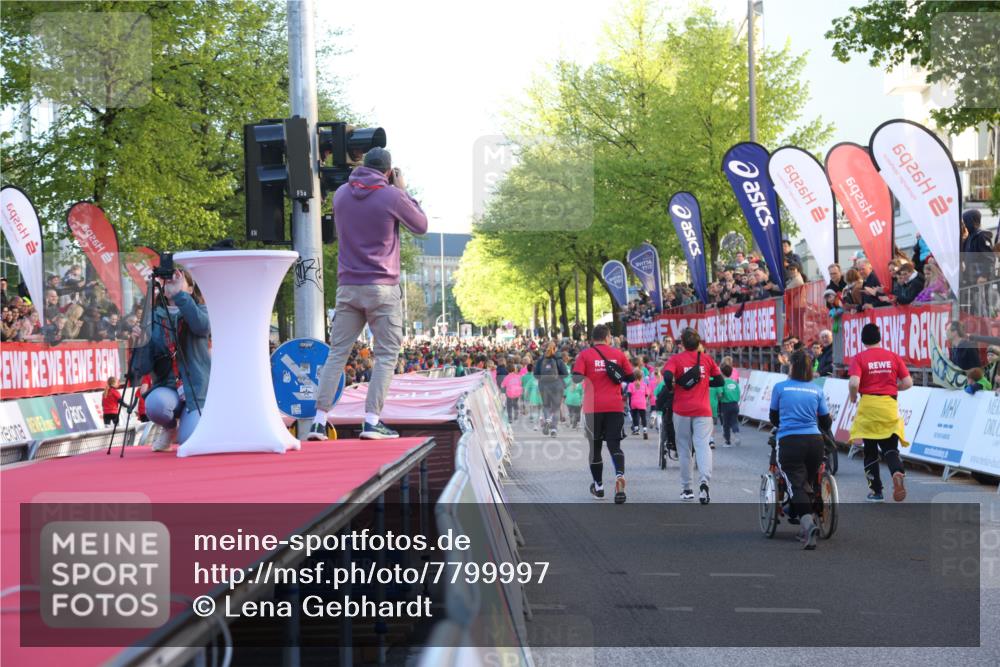 25.04.2025 - Das Zehntel Lena Gebhardt http://msf.ph/oto/7799997 26.04.2025 07:35:56 Allgemein zum Event 92, 9, 5, 2, 9226 meine-sportfotos.de