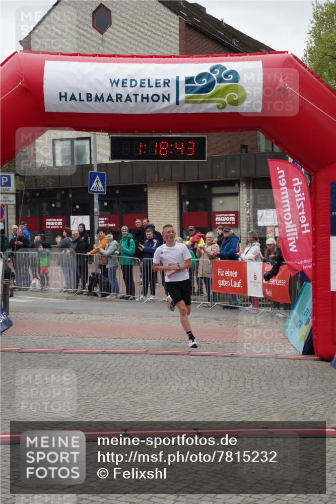 04.05.2025 - 8. Wedeler Halbmarathon Felixshl http://msf.ph/oto/7815232 04.05.2025 11:18:41 Ziel 826, 1095 meine-sportfotos.de