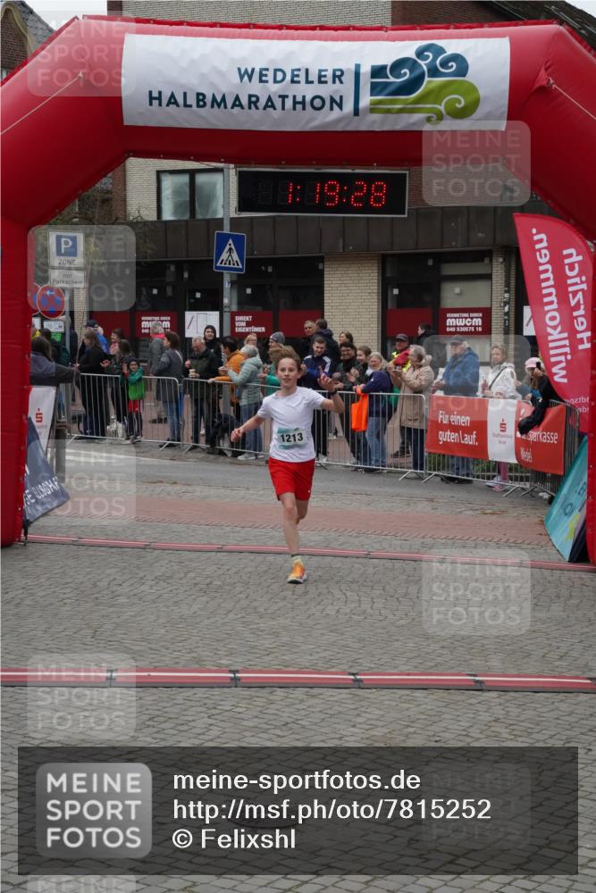 04.05.2025 - 8. Wedeler Halbmarathon Felixshl http://msf.ph/oto/7815252 04.05.2025 11:19:26 Ziel 1213 meine-sportfotos.de