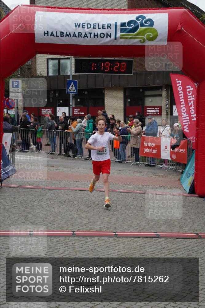 04.05.2025 - 8. Wedeler Halbmarathon Felixshl http://msf.ph/oto/7815262 04.05.2025 11:19:26 Ziel 1213 meine-sportfotos.de