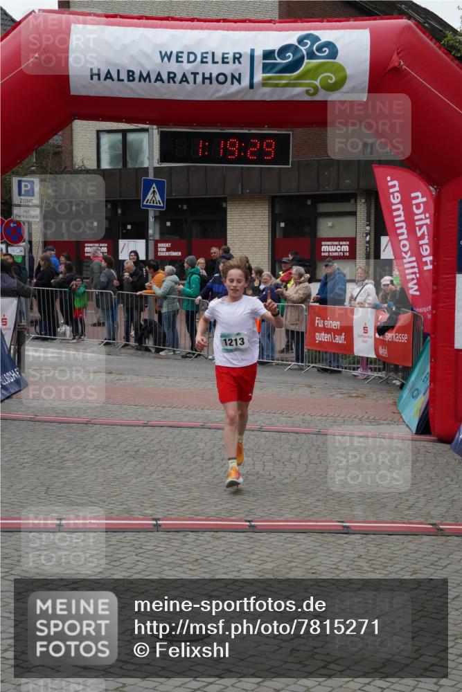 04.05.2025 - 8. Wedeler Halbmarathon Felixshl http://msf.ph/oto/7815271 04.05.2025 11:19:27 Ziel 1213 meine-sportfotos.de