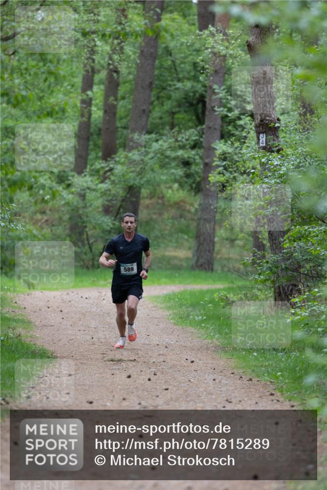 04.05.2025 - 8. Wedeler Halbmarathon Michael Strokosch http://msf.ph/oto/7815289 04.05.2025 10:27:06 Laufen 589 meine-sportfotos.de