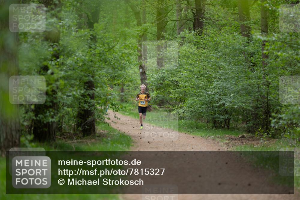 04.05.2025 - 8. Wedeler Halbmarathon Michael Strokosch http://msf.ph/oto/7815327 04.05.2025 10:27:31 Laufen 578 meine-sportfotos.de