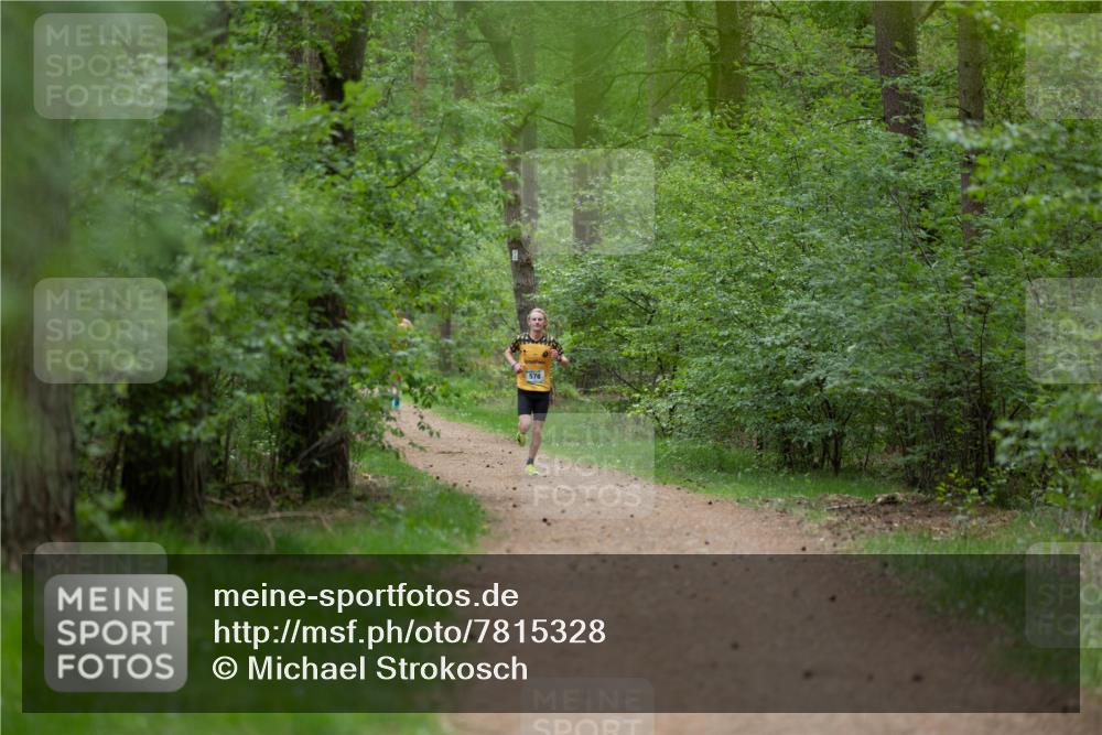 04.05.2025 - 8. Wedeler Halbmarathon Michael Strokosch http://msf.ph/oto/7815328 04.05.2025 10:27:31 Laufen 578 meine-sportfotos.de