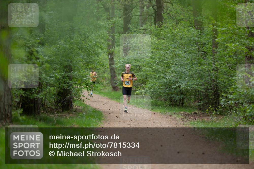 04.05.2025 - 8. Wedeler Halbmarathon Michael Strokosch http://msf.ph/oto/7815334 04.05.2025 10:27:34 Laufen 578 meine-sportfotos.de