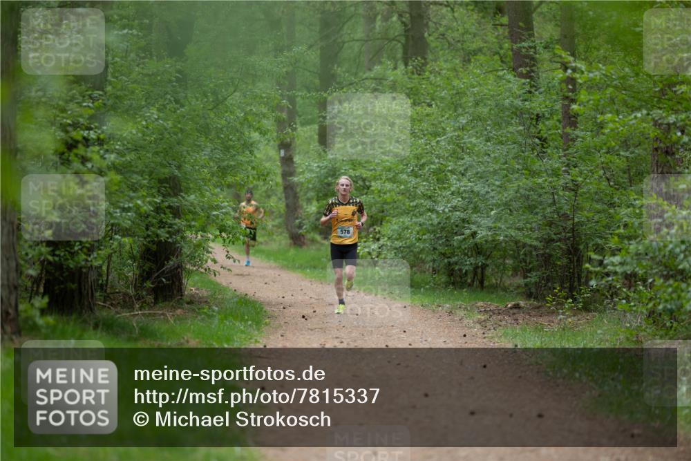 04.05.2025 - 8. Wedeler Halbmarathon Michael Strokosch http://msf.ph/oto/7815337 04.05.2025 10:27:35 Laufen 578 meine-sportfotos.de